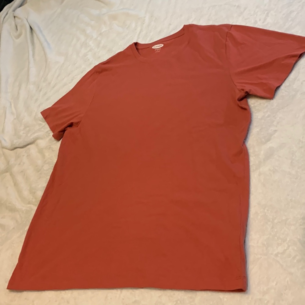 EUC sienna red t-shirt
